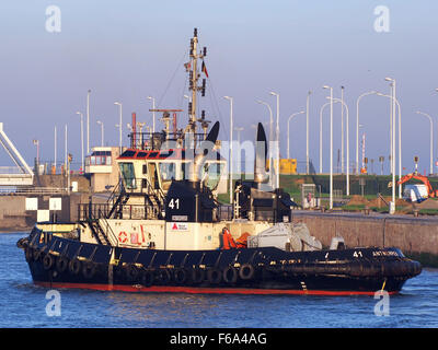 Remorqueur remorqueur (41, 2012) - IMO 9602100 - 06105320 Berendrechtsluis, ENI, Port d'Anvers pic1 Banque D'Images