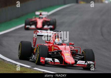 Interlagos, Brésil. 15 Nov, 2015. Sport Automobile : Championnat du Monde de Formule 1 de la FIA 2015, Grand Prix du Brésil, # 5 Sebastian Vettel (GER, Scuderia Ferrari), Crédit photo : dpa alliance/Alamy Live News Banque D'Images