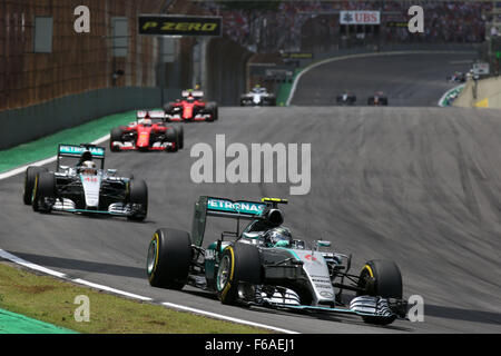 Interlagos, Brésil. 15 Nov, 2015. Sport Automobile : Championnat du Monde de Formule 1 de la FIA 2015, Grand Prix du Brésil, # 6 Nico Rosberg (GER, Mercedes AMG Petronas Formula One Team), Crédit photo : dpa alliance/Alamy Live News Banque D'Images