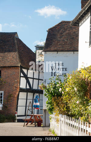 L'Auberge du Cheval Blanc, Chilham Square, Chilham, Kent, Angleterre, Royaume-Uni Banque D'Images