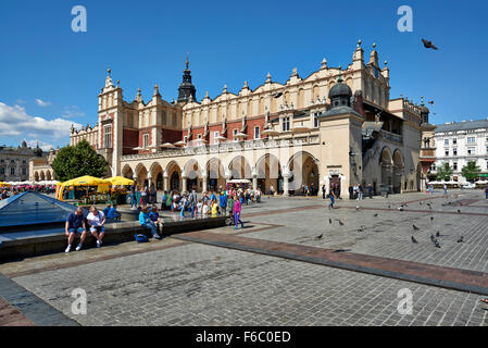 Halle aux Draps (Sukiennice), Rynek Glowny, Cracovie, Pologne Banque D'Images