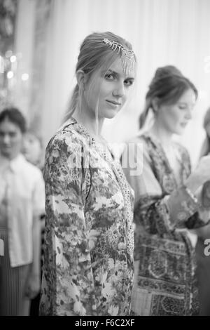 Les coulisses de modèles des collections de Paris Banque D'Images