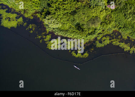 Hangzhou, la Turquie. 16 Nov, 2015. Photo aérienne prise le 12 mai 2015 montre l'endroit pittoresque lac de l'Ouest à Hangzhou, capitale de la Chine de l'est la province de Zhejiang. La Chine sera l'hôte de la 2016 Groupe de vingt (G20) dans la ville de Hangzhou, mieux connu pour son lac de l'Ouest, le 29 septembre 2006 4-5, le président chinois Xi Jinping a annoncé à Antalya, Turquie, le 16 novembre 2015. © Xu Yu/Xinhua/Alamy Live News Banque D'Images