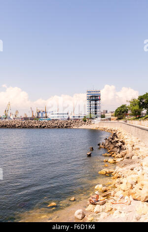 Le port de Constanta, port de mer, situé sur la côte ouest de la mer Noire, Constanta, Roumanie Banque D'Images