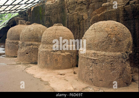 Les grottes de bhaja stupas, malavali, Pune, Pune, Maharashtra, Inde, Asie Banque D'Images