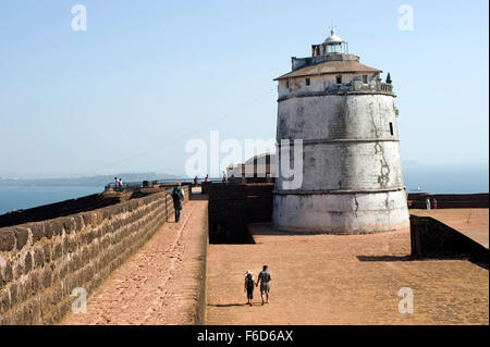 Leuchtturm haut fort aguada,, Goa, Inde, Asie Banque D'Images