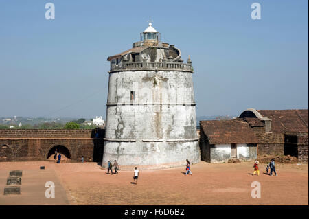 Leuchtturm haut fort aguada,, Goa, Inde, Asie Banque D'Images