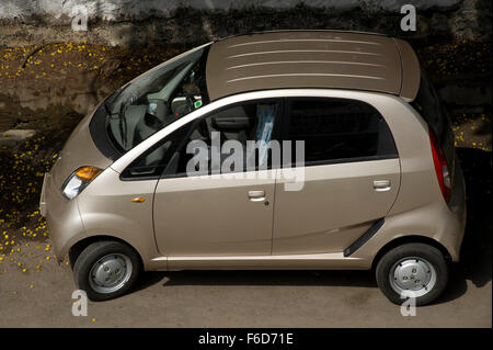 Tata Nano voiture, juhu, Mumbai, Maharashtra, Inde, Asie Banque D'Images