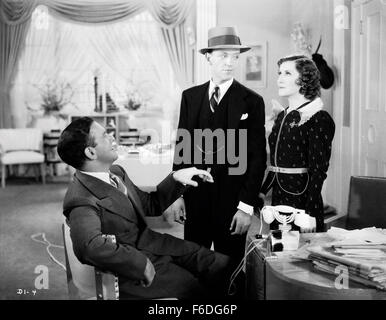 Publié : Novembre 19, 1937 - Film Original Titre : Une demoiselle en détresse - Photo : GEORGE BURNS comme George, Fred Astaire comme Jerry Halliday et Gracie Allen comme Gracie. Banque D'Images