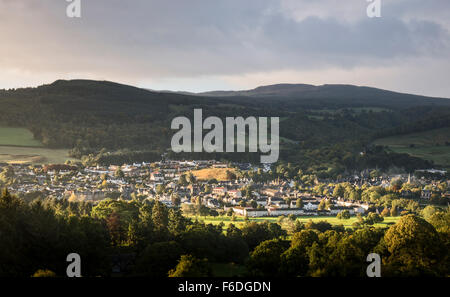 Petite ville écossaise de Aberfeldy tôt le matin, Aberfeldy, Perth et Kinross, Scotland, UK Banque D'Images