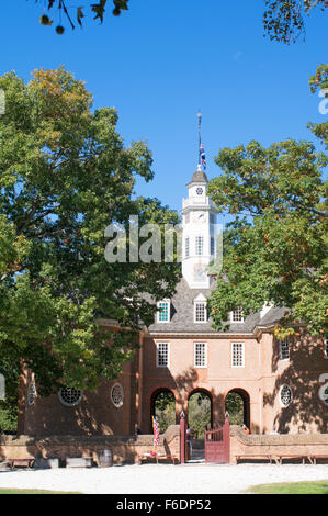 Le bâtiment de l'horloge, Colonial Williamsburg, Virginia, USA Banque D'Images