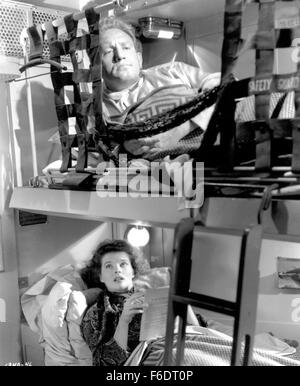 Publié : Mar 22, 1945 - Film Original Titre : sans amour. Sur la photo : Spencer Tracy, Katharine Hepburn. Banque D'Images