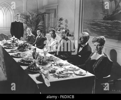 DATE DE SORTIE : Mai 20, 1944. Titre du film : entre deux mondes. STUDIO : Warner Bros Pictures. Résumé : Plusieurs personnes sont tués dans un raid aérien de Londres. Ils chaque éveillé à bord d'un navire étrange qui permettra de livrer chacun d'entre eux soit au ciel ou en enfer. Leur vie et l'histoire sont révélés comme ils commencent à réaliser individuellement où ils sont. Photo : JOHN GARFIELD comme Tom avant et Eleanor Parker comme Ann Bergner. Banque D'Images