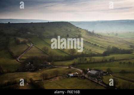 Paysage magnifique de Chrome Hill et Parkhouse Hill Dragon est de retour dans la région de Peak District UK Banque D'Images