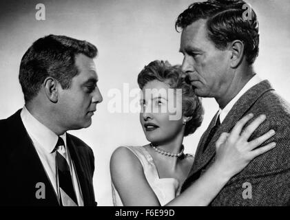 DATE DE SORTIE : 9 janvier 1957. Titre du film : Crime de passion. STUDIO : Robert Goldstein Productions. PLOT : Kathy est un élégant et robuste des conseils des années 1950 à un chroniqueur de journal de San Francisco, avec son nom affiché sur les panneaux publicitaires dans toute la ville. Un jour, Bill Doyle, un détective de Los Angeles, entre dans son bureau - il s'agit d'attraction instantanée. Après avoir épousé Bill, Kathy renonce à sa carrière et devient une femme au foyer. Cependant, elle n'est pas votre typique années 50, femme au foyer. Après avoir accueilli plusieurs cocktails dans leur vallée de San Fernando à la maison, elle se rend compte que le projet de loi est content de sa position, et montre Banque D'Images