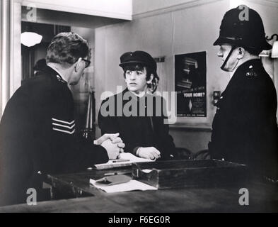 Jul 12, 1964 ; Londres, Royaume-Uni ; musicien RIGO STARR Ringo comme dans 'Une journée de nuit'. Réalisé par Richard Lester. Banque D'Images