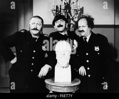 Aug 05, 1970 ; Hollywood, CA, USA ; (L-R) : CURLY HOWARD, MOE HOWARD ET LARRY FINE que, 'Les trois Stooges.' Banque D'Images