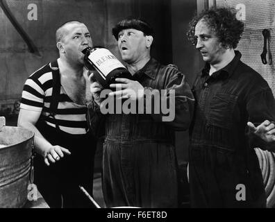 Aug 05, 1970 ; Hollywood, CA, USA ; LARRY FINE, CURLY HOWARD et MOE HOWARD de 'Les trois Stooges.' Banque D'Images