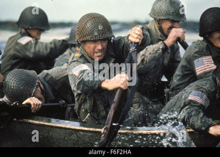 Jun 15, 1977 ; Bronkhorst, Gueldre, Pays-Bas ; acteur Robert Redford étoiles comme le major Julian Cook dans le drame de guerre réalisé Richard Attenborough, "Un pont trop loin." Banque D'Images