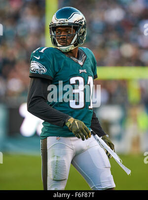 17 novembre 2015 - Philadelphie, Pennsylvanie, États-Unis - Eagles' Byron évoluait Maxwell (31) au cours de l'action de la NFL entre les dauphins de Miami et le Philadelphia Eagles à Lincoln Financial Field à Philadelphie, Pennsylvanie. Les Dauphins a vaincu les Eagles 20-19. Duncan Williams/CSM Banque D'Images