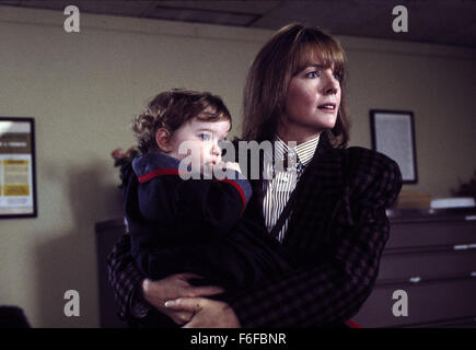 Sep 17, 1987 ; New York, NY, USA ; Diane Keaton que J.C. Dans l'romantice Wiatt comédie film ''Baby Boom'' réalisé par Charles Shyer. Banque D'Images