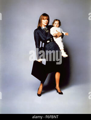 Sep 17, 1987 ; New York, NY, USA ; Diane Keaton que J.C. Dans l'romantice Wiatt comédie film ''Baby Boom'' réalisé par Charles Shyer. Banque D'Images