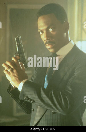 Déc 05, 1984 ; Los Angeles, CA, USA ; acteur Eddie Murphy stars comme Det. Axel Foley dans la comédie de la Paramount, "Beverly Hills Cop." réalisé par Martin Brest. Banque D'Images