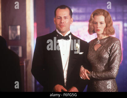 Nov 01, 1991 ; Los Angeles, CA, USA ; ActorBRUCE Willis comme Bo Weinberg et Nicole Kidman dans le rôle de Drew Preston dans le Touchstone Pictures film de gangsters, "Billy Bathgate.' Banque D'Images