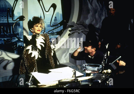 Juin 05, 2000 ; Hollywood, CA, USA ; GLENN CLOSE en Cruella de vil dans la comédie familiale ''101 Dalmations'' réalisé par Stephen Herek. Banque D'Images