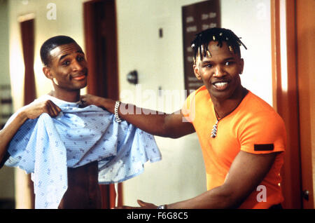 26 févr., 1997 ; Hollywood, CA, USA ; TOMMY DAVIDSON (à gauche) et Jamie Foxx Rushon Bunz comme dans la comédie romantique hit ''Booty Call'' réalisé par Jeff Pollack. Banque D'Images