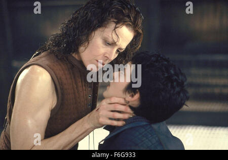 Nov 26, 1997 ; Los Angeles, CA, USA ; l'actrice Sigourney Weaver incarne le Lieutenant Ellen Ripley Clone Banque D'Images