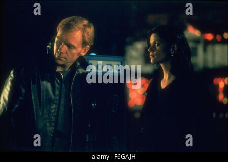 Apr 11, 1998 ; Hollywood, CA, USA ; LINDA FIORENTINO que Natalie et David Caruso que Hobbs dans le crime, drame ''Body Count'' réalisé par Robert Patton-Spruill. Banque D'Images