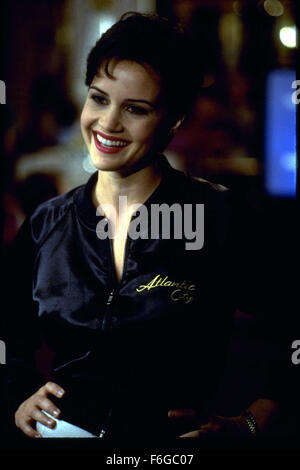 Juil 30, 1998 ; Hollywood, CA, USA ; Carla Gugino que Julia Costello stars à Paramount/Touchstone Pictures thriller 'Snake Eyes' réalisé par Brian De Palma. Banque D'Images