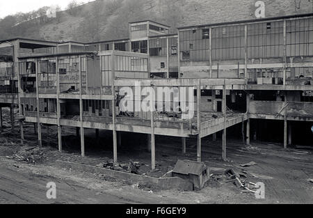 La mine abandonnée, dans le sud du Pays de Galles. Hafodrynys a été une mine qui était un éléphant blanc. La mine a fermé en 1966. Banque D'Images