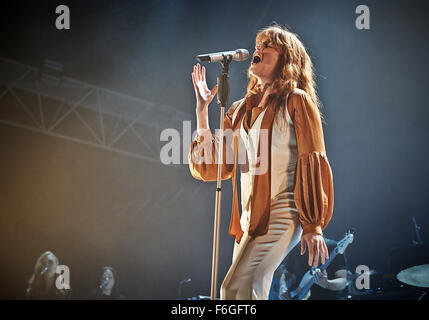 Florence et la machine effectuant à Alexandra Palace à Londres le 25 septembre 2015. Banque D'Images