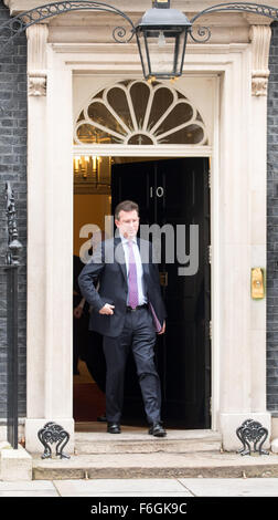 Londres, Royaume-Uni. 17 novembre 2015. Greg Clark MP, UK, communautés locales et feuilles Secrétaire 10, Downing Street, à la suite d'une réunion du Cabinet. Crédit : Ian Davidson/Alamy Live News Banque D'Images