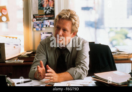 Jun 29, 2001 ; Los Angeles, CA, USA ; acteur Bruce Davidson en tant que Tom Oakley dans le Touchstone Pictures théâtre romantique, 'Crazy belle." Banque D'Images