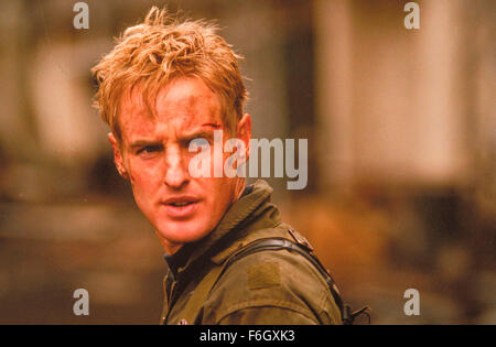 Jan 01, 2001 ; Hollywood, CA, USA ; droit de l'action "la guerre derrière les lignes ennemies" réalisé par John Moore. Avec Owen Wilson le Lieutenant Chris Burnett. Banque D'Images