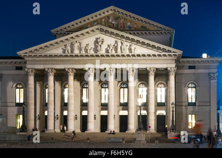 MUNICH, ALLEMAGNE - OKTOBER 26. : La Résidence Le Théâtre (Residenztheater) à Munich, Germamy sur Octobre 26, 2015. Banque D'Images