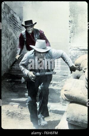 1954, le titre du film : VERA CRUZ, Directeur : ROBERT ALDRICH, Studio : UA, Photo : ROBERT ALDRICH, vêtements, Gary Cooper, cow-boy, chapeau, Burt Lancaster, carabine, armes. (Crédit Image : SNAP) Banque D'Images