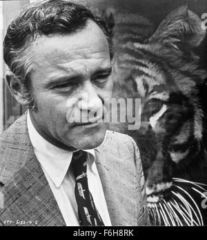 1973, le titre du film : sauver le tigre, Réalisateur : JOHN G. AVILDSEN, Studio : Paramount, Photo : Jack Lemmon. (Crédit Image : SNAP) Banque D'Images