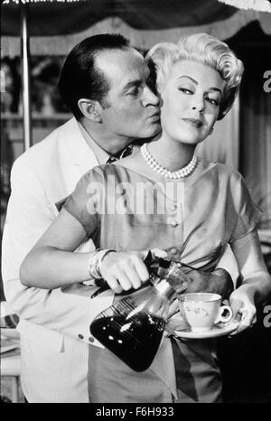 1961, le titre du film : LICENCE EN PARADIS, Directeur : JACK ARNOLD, Studio : MGM, Photo : JACK ARNOLD, Bob Hope, SERT DE LA NOURRITURE/ETC.. (Crédit Image : SNAP) Banque D'Images