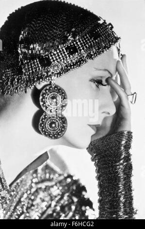 1932, le titre du film : Mata Hari, Directeur : GEORGE FITZMAURICE, Studio : MGM, Photo : GEORGE FITZMAURICE. (Crédit Image : SNAP) Banque D'Images