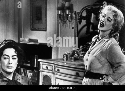 1962, le titre du film : Qu'est-il arrivé à Baby Jane ?, Directeur : ROBERT ALDRICH, Studio : MGM, Photo : ROBERT ALDRICH, Joan Crawford. (Crédit Image : SNAP) Banque D'Images