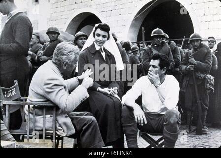 1957, le titre du film : adieu aux armes, Directeur : CHARLES VIDOR, Studio : FOX, Photo : ROCK HUDSON, Jennifer Jones. (Crédit Image : SNAP) Banque D'Images