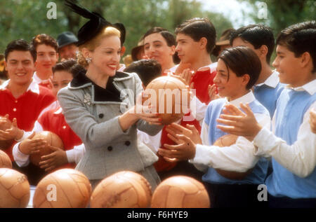 Jun 11, 2002 ; Hollywood, CA, USA ; l'actrice MADONNA comme Evita stars dans 'Evita' réalisé par Alan Parker.. (Crédit Image : ) Banque D'Images