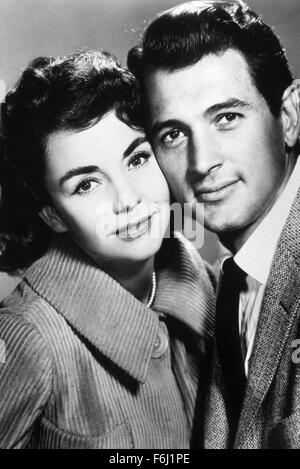 1957, le titre du film : adieu aux armes, Directeur : CHARLES VIDOR, Studio : FOX, Photo : ROCK HUDSON, Jennifer Jones. (Crédit Image : SNAP) Banque D'Images