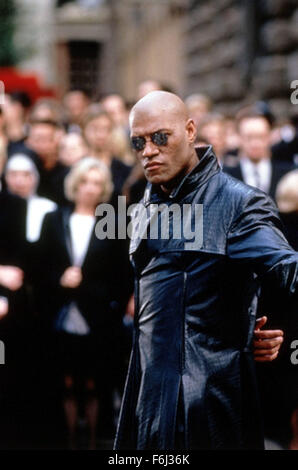 Sep 07, 2002 ; Hollywood, CA, USA ; acteur Lawrence Fishburne stars comme Morpheus dans 'The Matrix' réalisé par Andy Wachowski et Larry Wachowski.. (Crédit Image : ) Banque D'Images