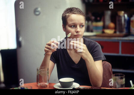 Sep 13, 2002 ; Hollywood, CA, USA ; SAMANTHA MORTON que Sarah dans le théâtre romantique ''In America'' réalisé par Jim Sheridan. Banque D'Images