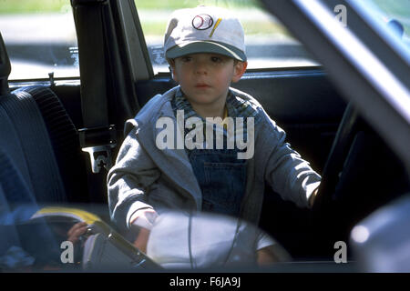 DATE DE SORTIE : Mars 14, 2003. Titre du film : l'agent Cody Banks. STUDIO : Metro-Goldwyn-Mayer. Résumé : Un agent Cody Banks gouvernement trains dans les voies de l'opérations clandestines qui exigent des participants plus jeunes.. Sur la photo : . Banque D'Images